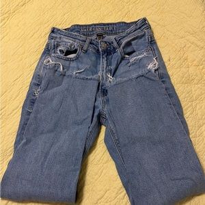 American Eagle Straight mom jeans size 4